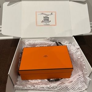 Hermes oasis sandals EMPTY box with a Hermes shipping box